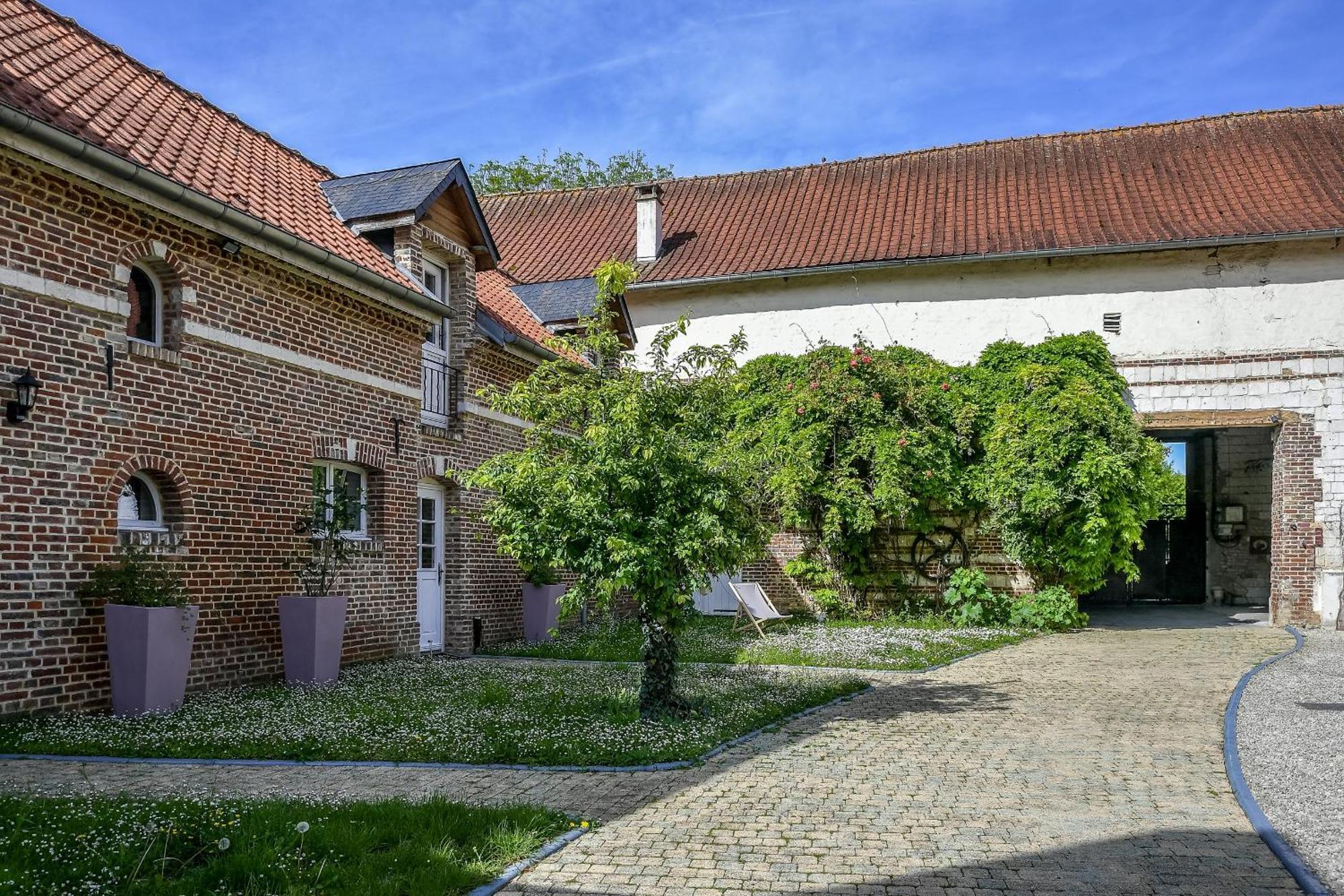 Le Relais Du Beffroi & Spa Saint-Riquier Εξωτερικό φωτογραφία